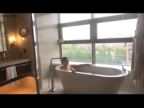 ❤️ Керемет сәби Жуынатын бөлмеде оның кискасын құмарта тартып жатыр ❤ Қатты порно бойынша бізде ❤